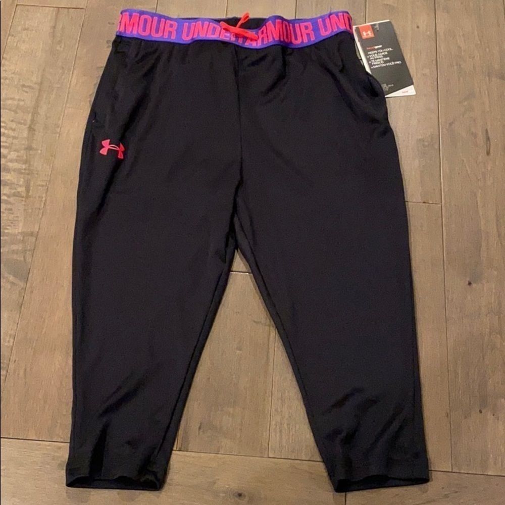 NWT Under Armour Pants - S (Girls)